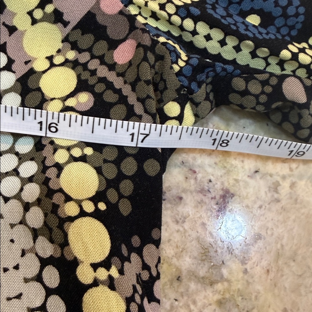 nysense Paris Women’s Boho Mandela print blouse
Multicolor Size 4 - Picture 9 of 11